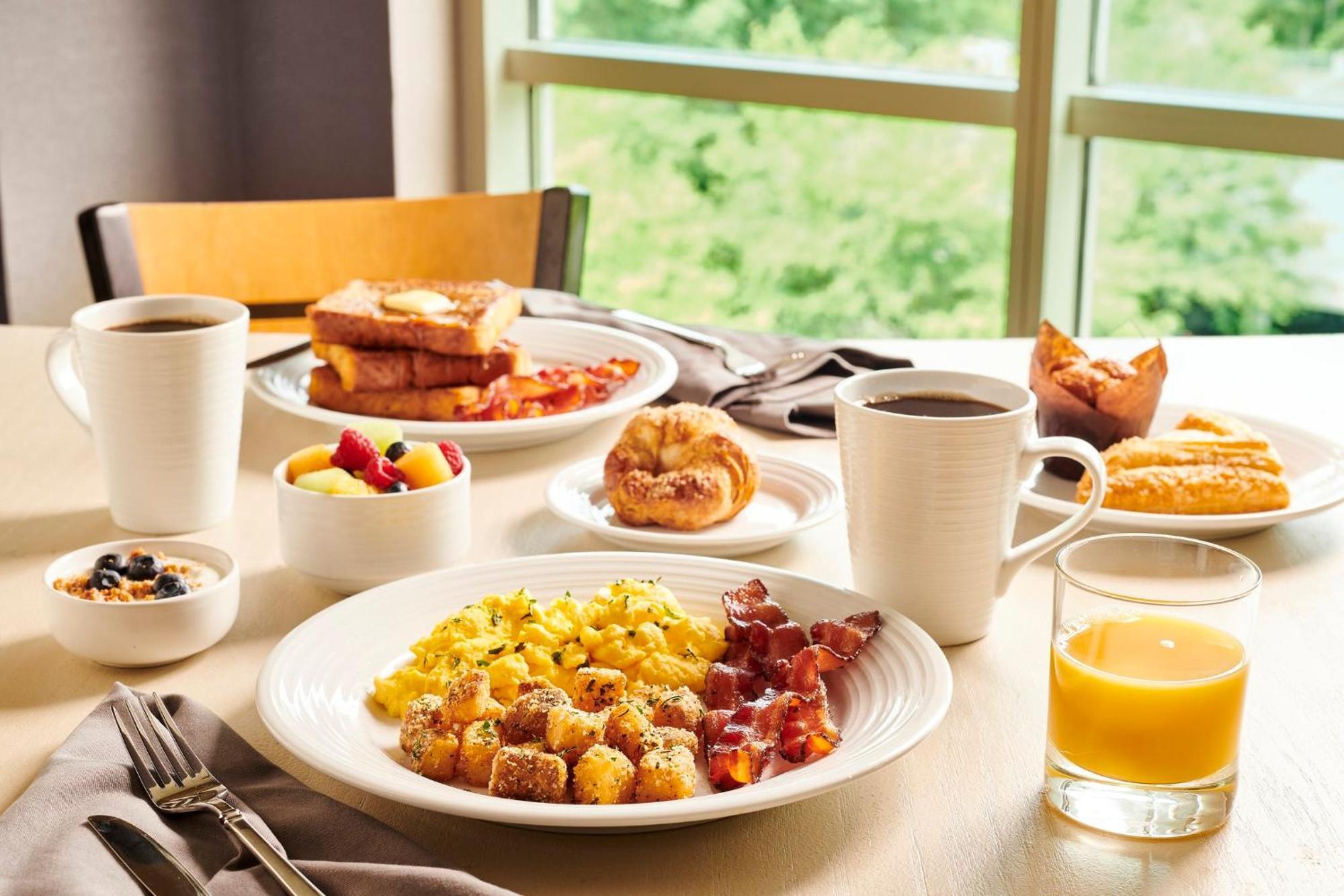 Holiday Inn Baton Rouge College Drive I-10 By Ihg Экстерьер фото