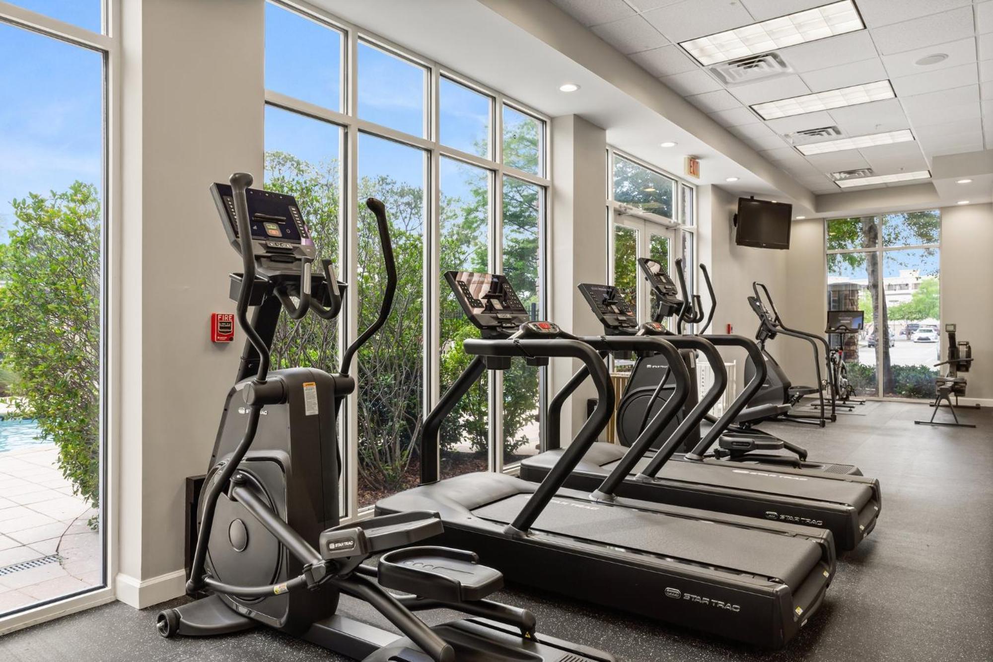 Holiday Inn Baton Rouge College Drive I-10 By Ihg Экстерьер фото