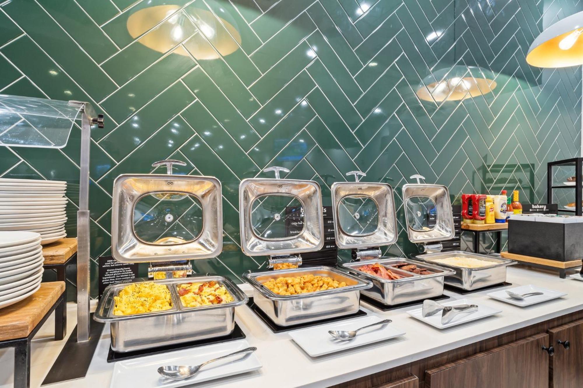 Holiday Inn Baton Rouge College Drive I-10 By Ihg Экстерьер фото