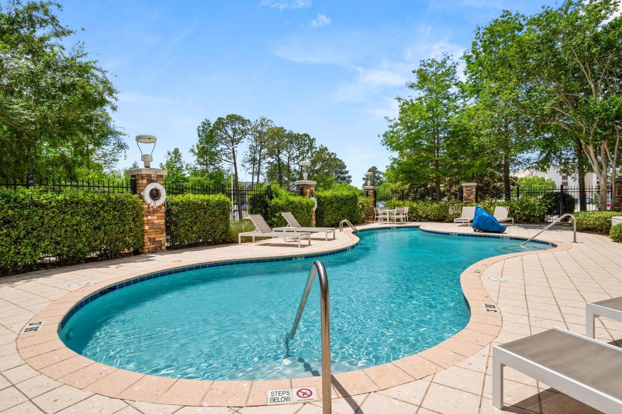 Holiday Inn Baton Rouge College Drive I-10 By Ihg Экстерьер фото