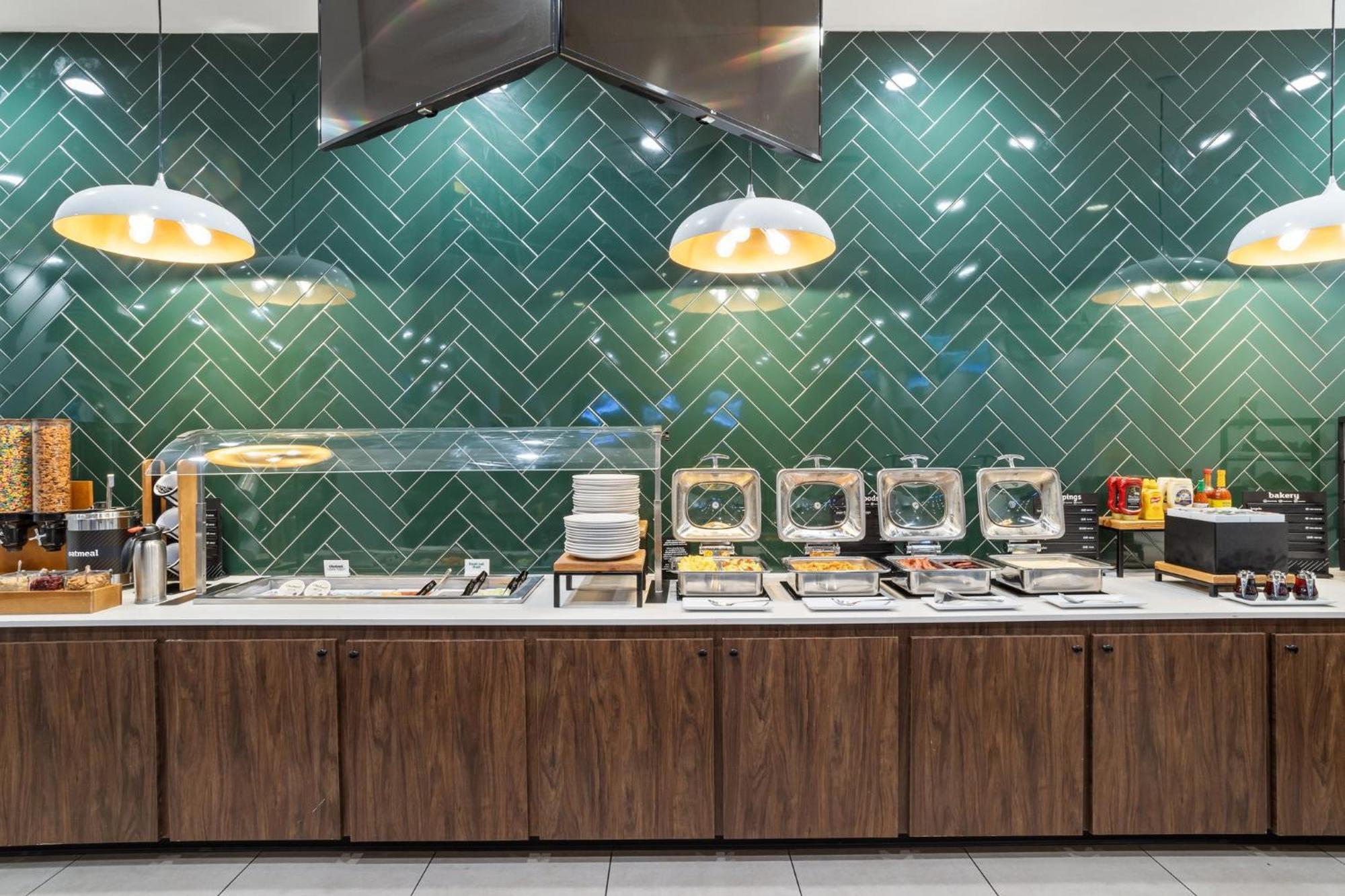 Holiday Inn Baton Rouge College Drive I-10 By Ihg Экстерьер фото