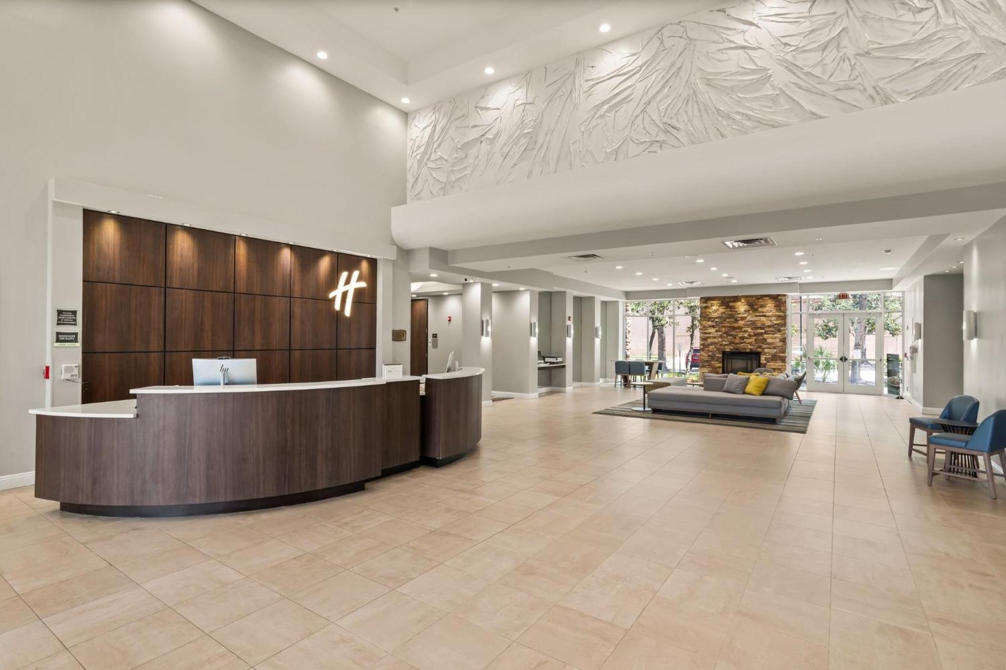 Holiday Inn Baton Rouge College Drive I-10 By Ihg Экстерьер фото