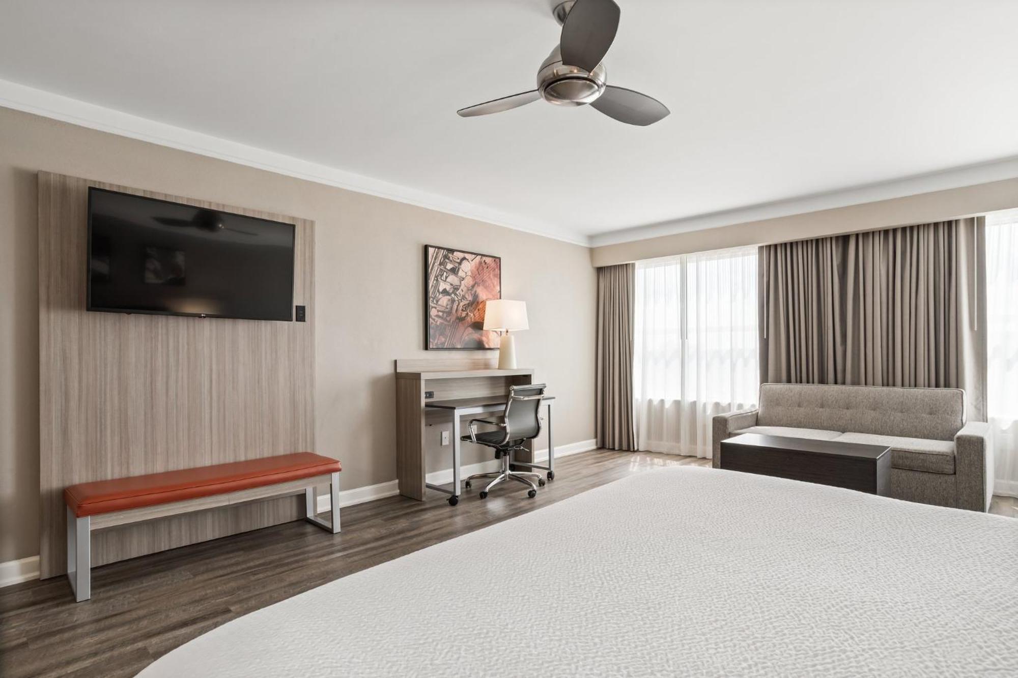 Holiday Inn Baton Rouge College Drive I-10 By Ihg Экстерьер фото