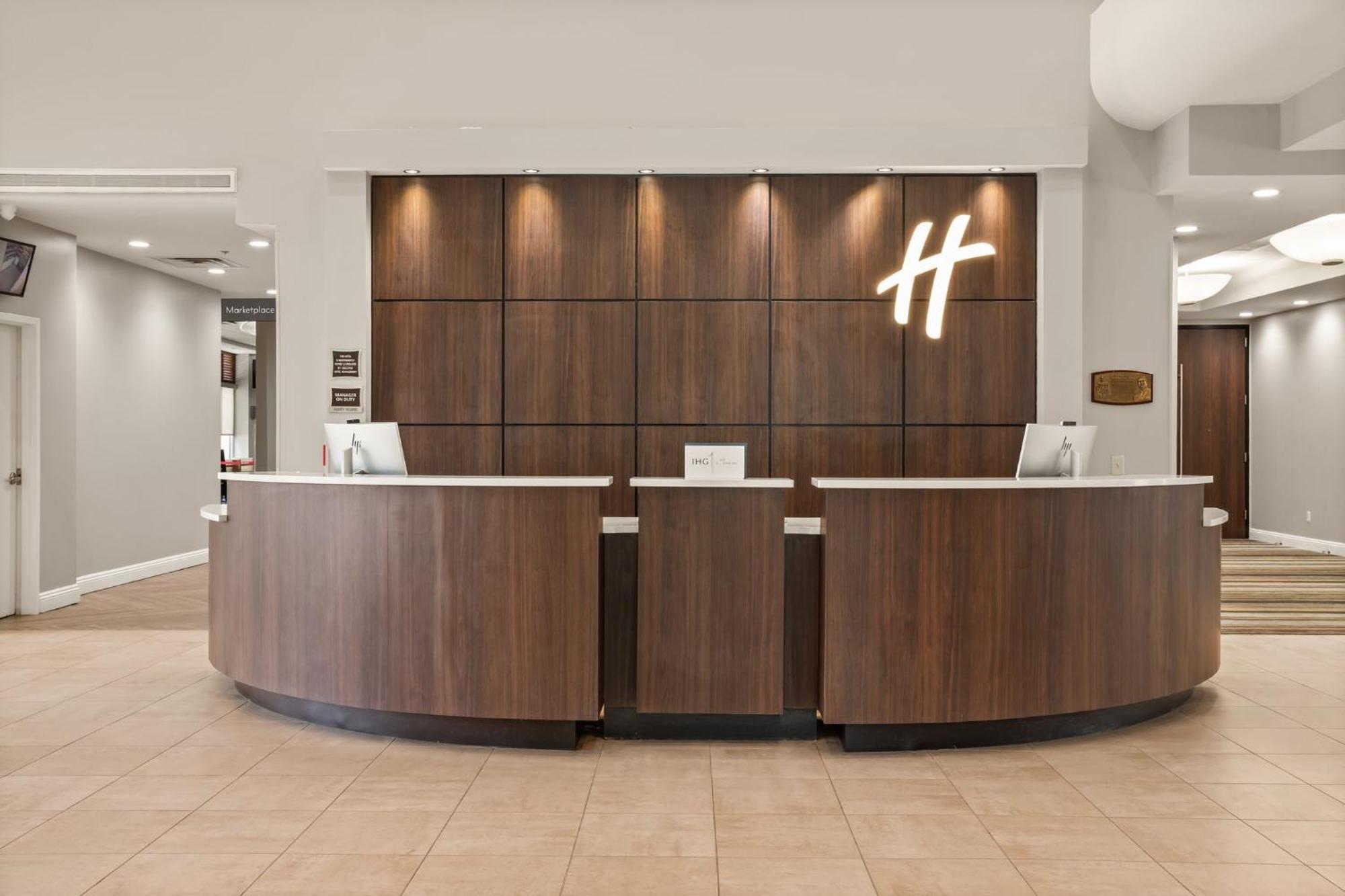 Holiday Inn Baton Rouge College Drive I-10 By Ihg Экстерьер фото
