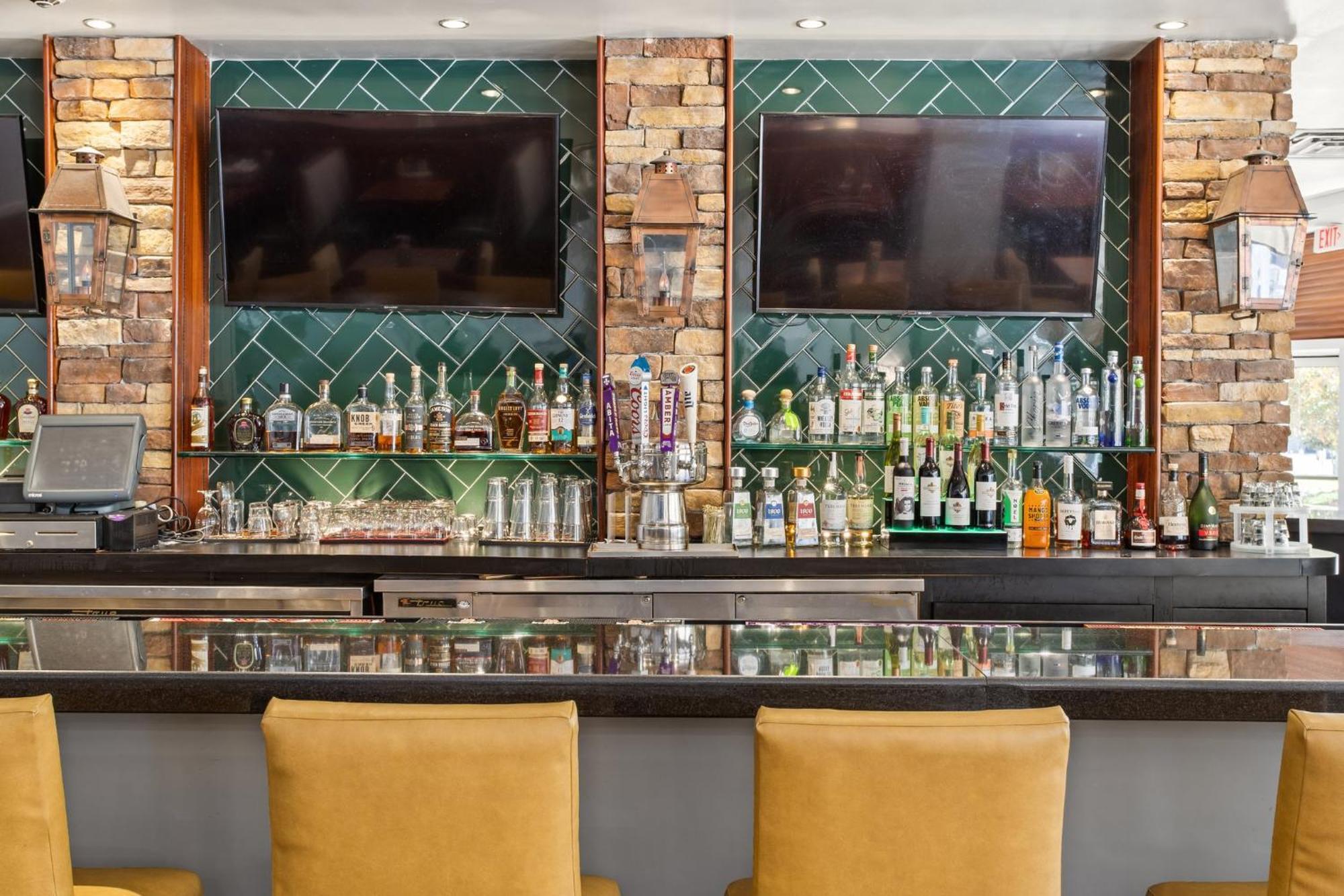 Holiday Inn Baton Rouge College Drive I-10 By Ihg Экстерьер фото