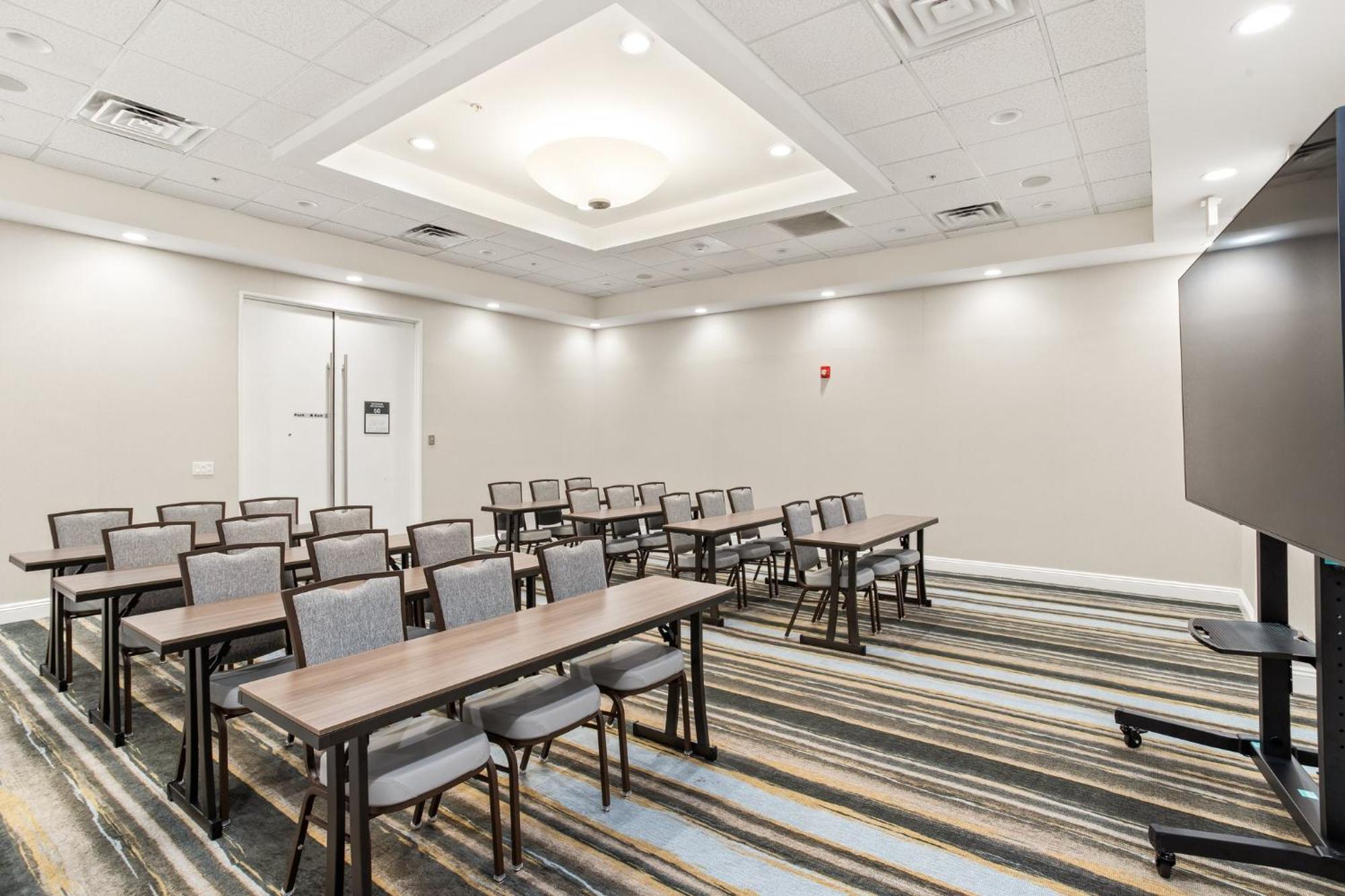 Holiday Inn Baton Rouge College Drive I-10 By Ihg Экстерьер фото